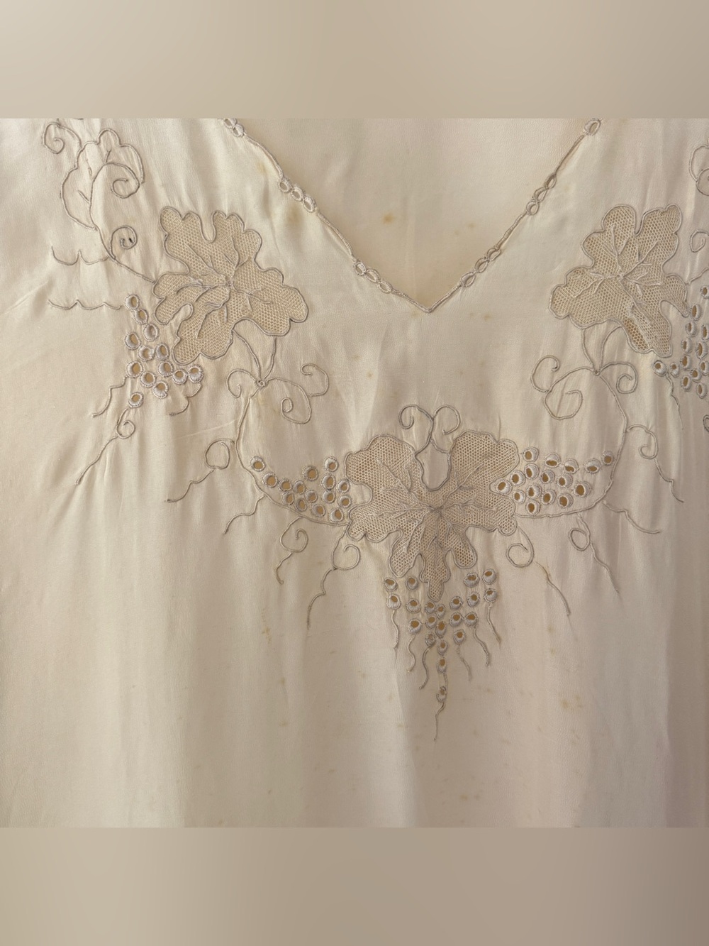 Vintage 1930s 100% Silk Bias Cut Embroidered Gown Nightgown AS-IS - Picture 3 of 16